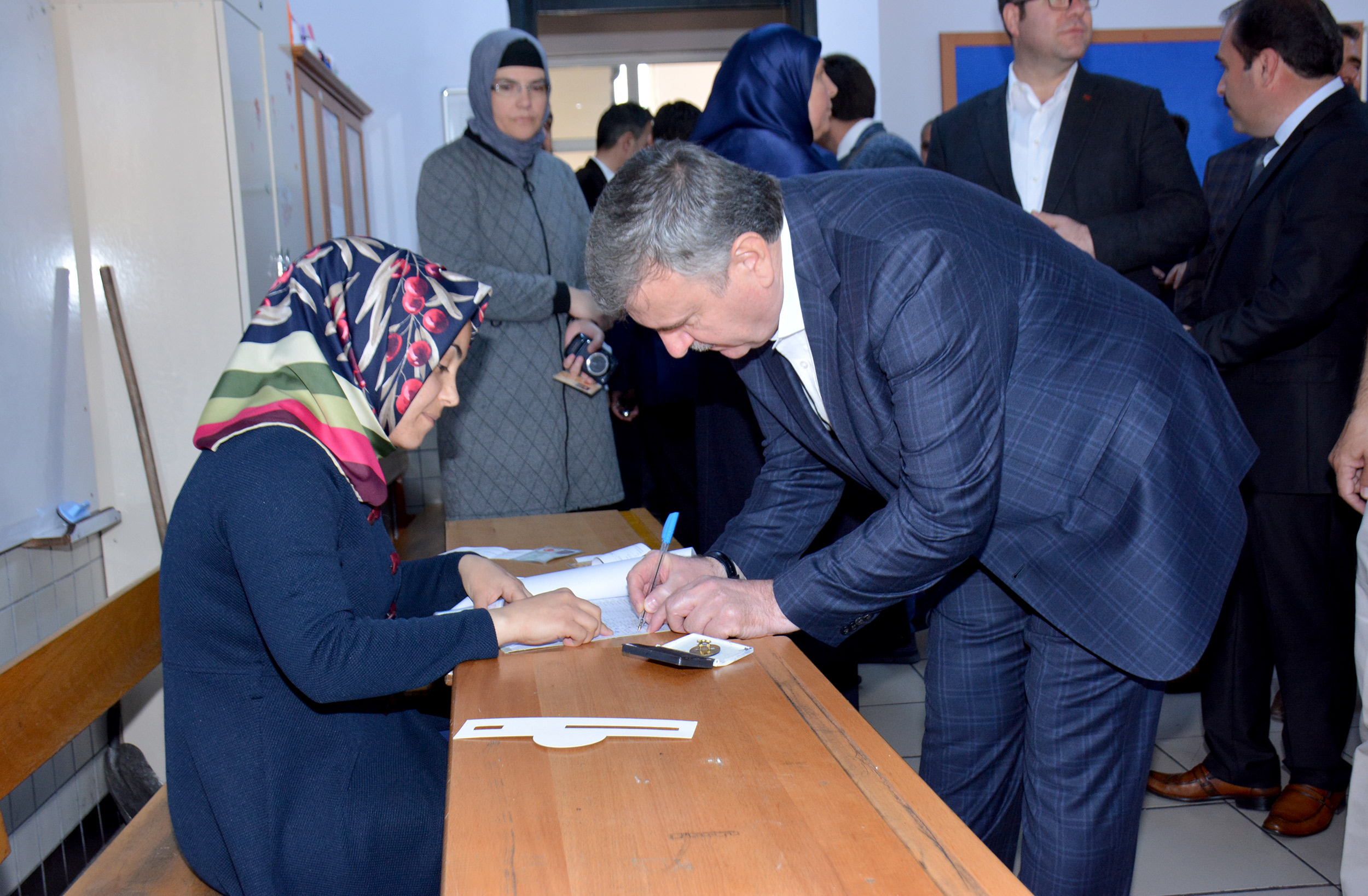 Başkan Akyürek Oyunu 2011 Nolu Sandıkta Kullandı