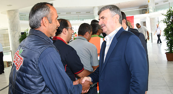 Başkan Akyürek, Belediye Personeliyle Bayramlaştı