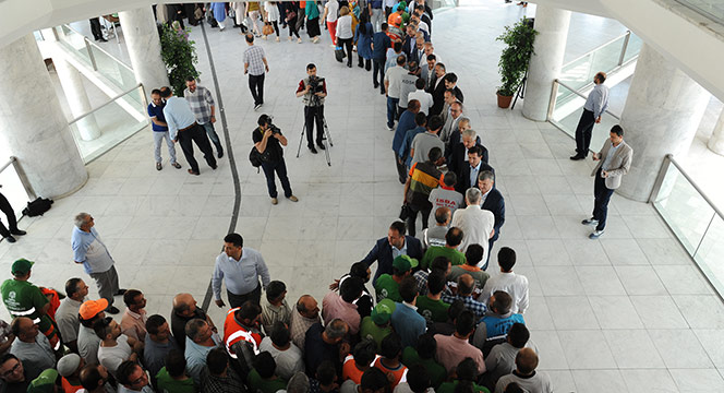 Başkan Akyürek, Belediye Personeliyle Bayramlaştı