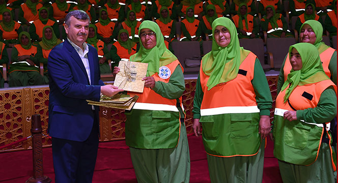 Başkan Akyürek, Belediye Personeliyle Bayramlaştı