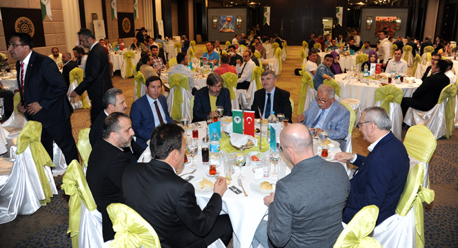 Başkan Akyürek Konyaspor Camiası İle İftarda Buluştu