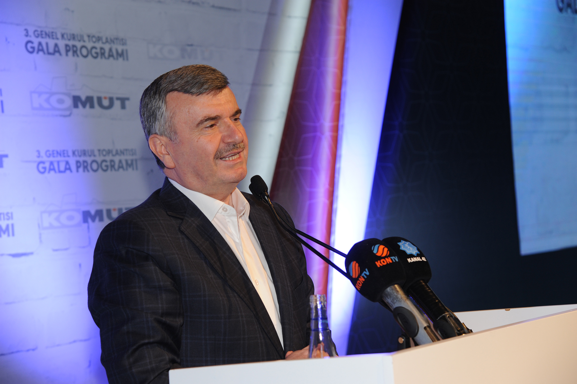 İnsanımız Her Zaman Ülkesinin Yanında