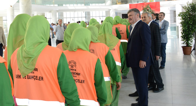 Başkan Akyürek Belediye Çalışanlarıyla Bayramlaştı