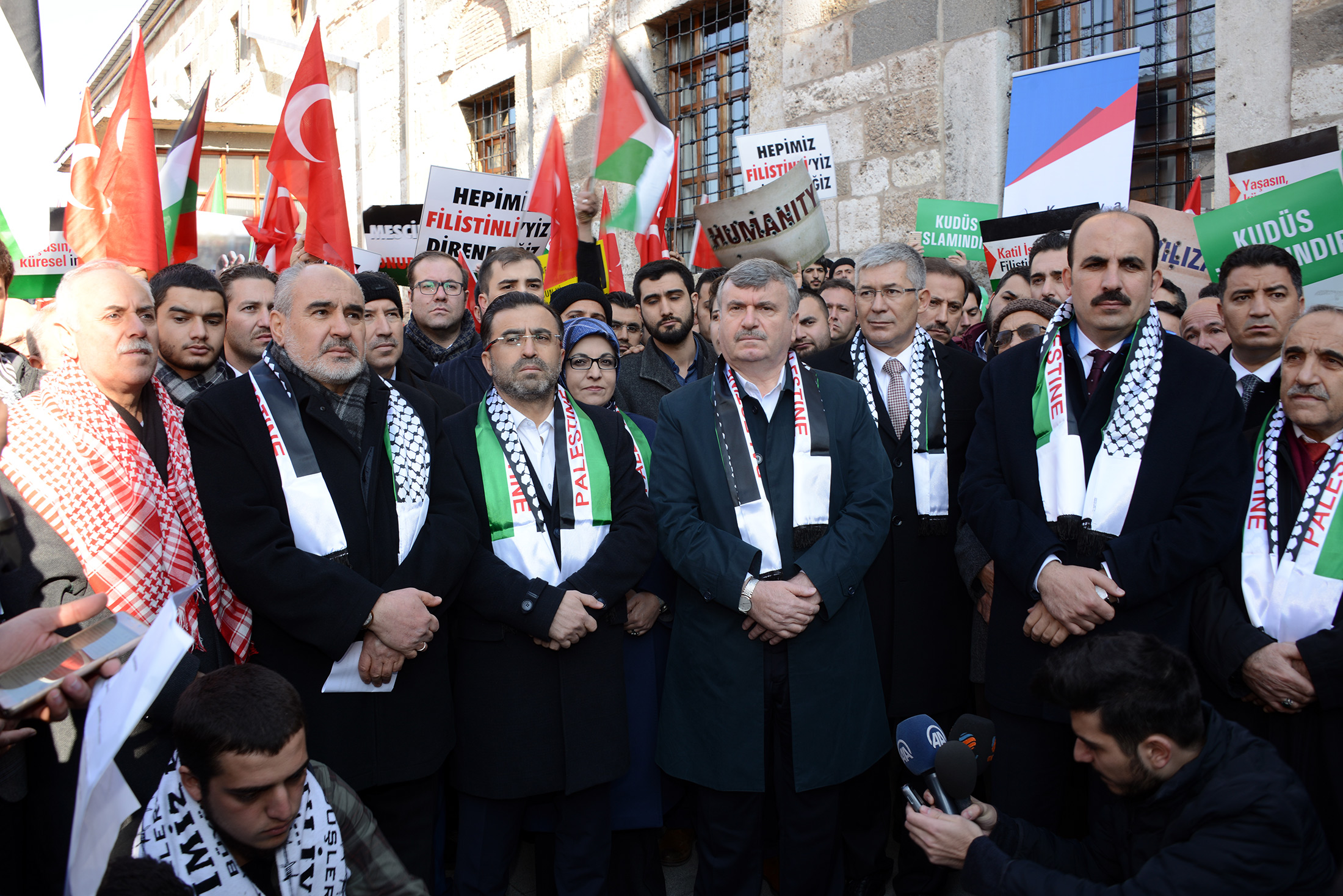 Peygamberler Şehri Kudüs'e Sahip Çıkmak Namusumuzdur