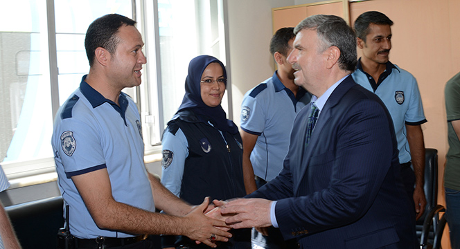 Bayramda Nöbet Tutan Belediye Çalışanlarına Ziyaret