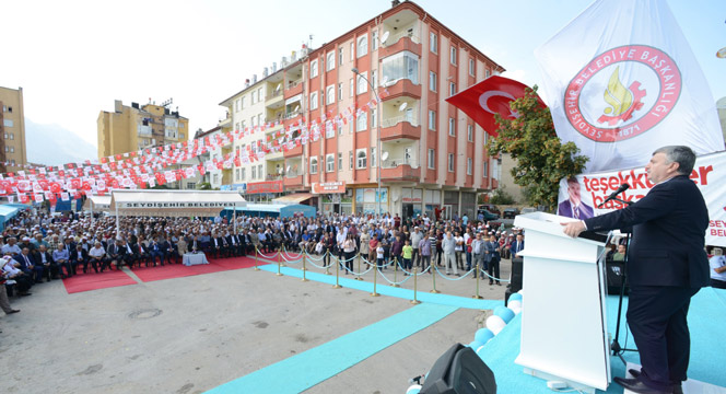 Seydişehir Eski Garaj Ticaret ve Konut Merkezi'nin Temeli Atıldı
