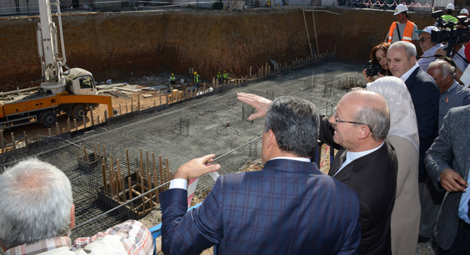 Seydişehir Eski Garaj Ticaret ve Konut Merkezi'nin Temeli Atıldı
