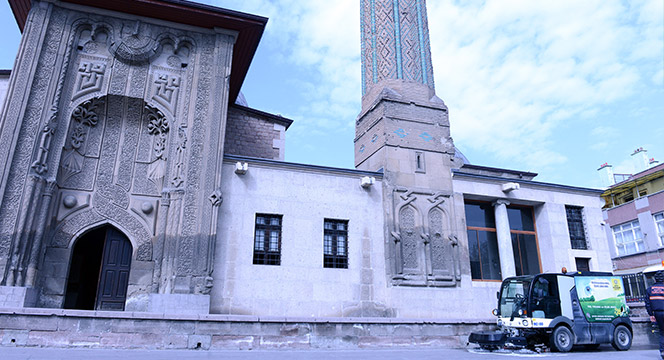 Şehir Merkezi Yıkanıyor
