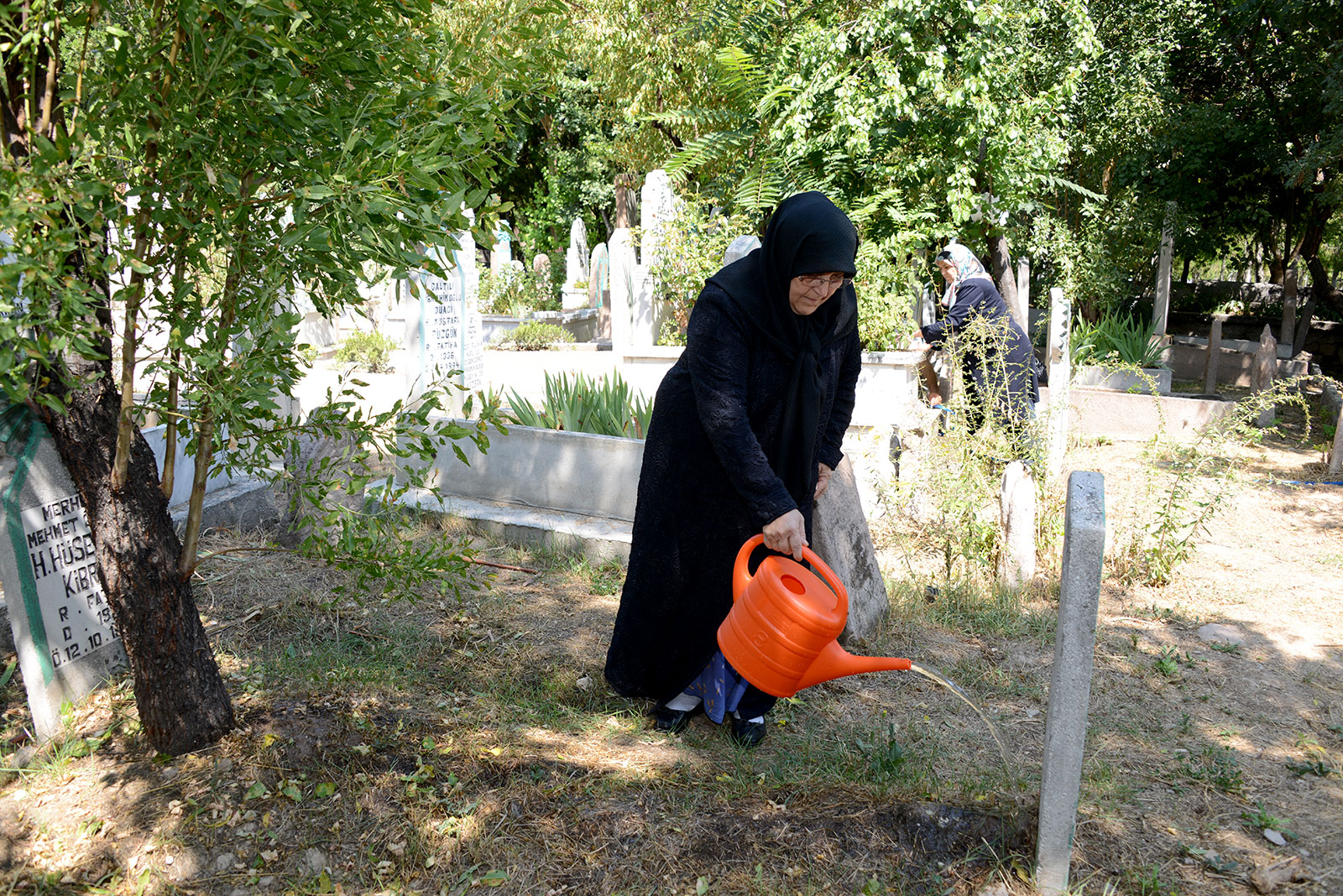 31 İlçedeki Mezarlıklar Bayrama Hazır Hale Getirildi