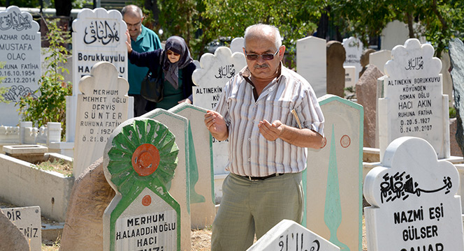31 İlçedeki Mezarlıklar Bayrama Hazır Hale Getirildi