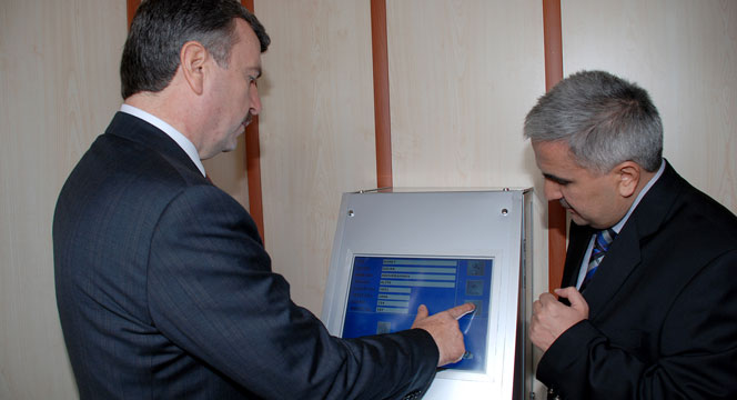 Bütün Mezarlıklara Büyükşehir Eli Değdi