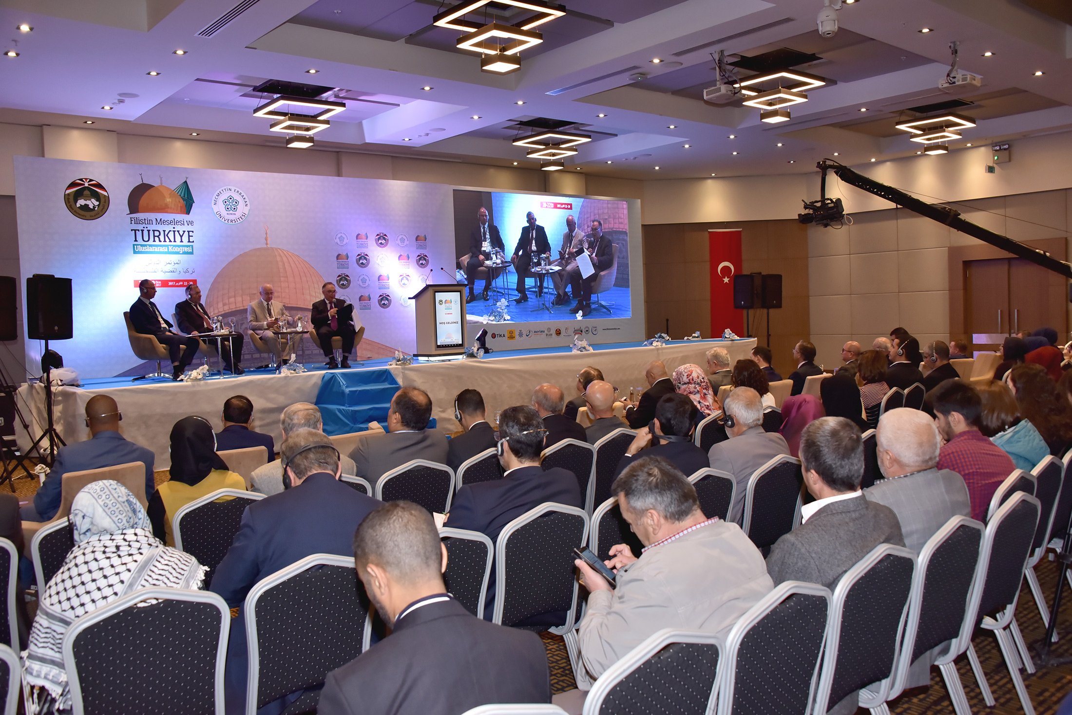 Filistin'in ve Kudüs'ün Her Zaman Yanındayız