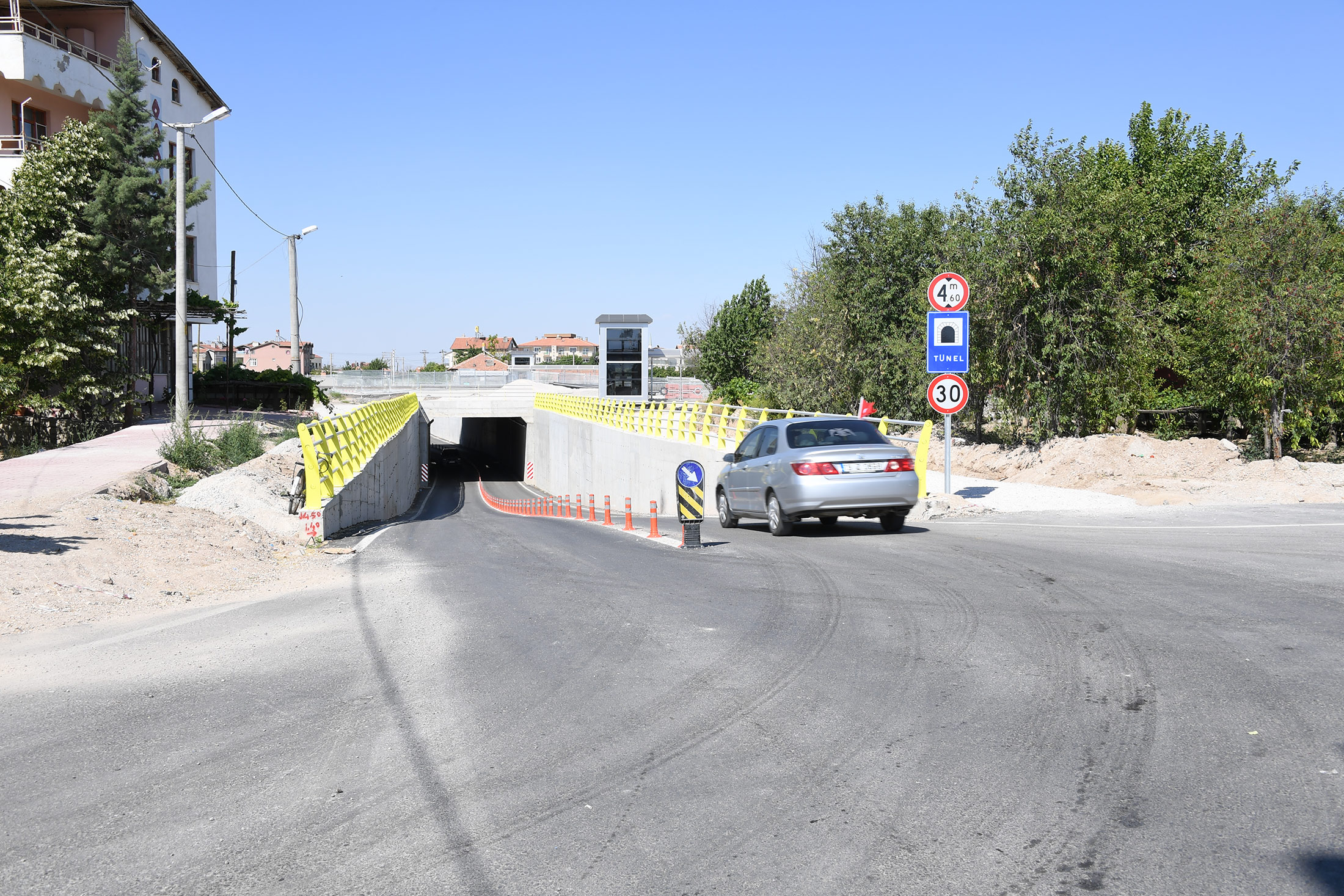 Konya ' Karaman YHT Hattında 2 Alt Geçit Trafiğe Açıldı 