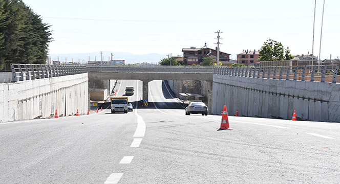 Konya ' Karaman YHT Hattında 2 Alt Geçit Trafiğe Açıldı 