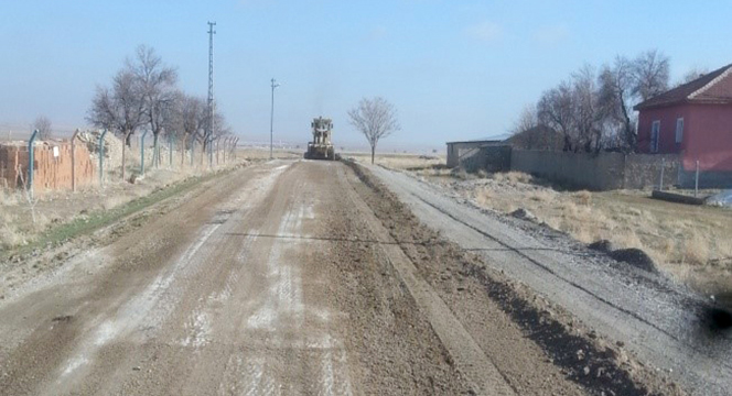 Altınekin İlçesi'ne 14.9 Milyonluk Mahalle Yolu Yatırımı