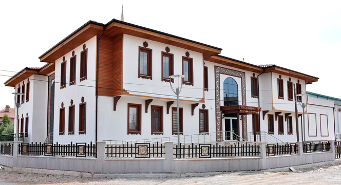 Güneysınır ve Sarayönü Şehir Konakları Hizmete Giriyor