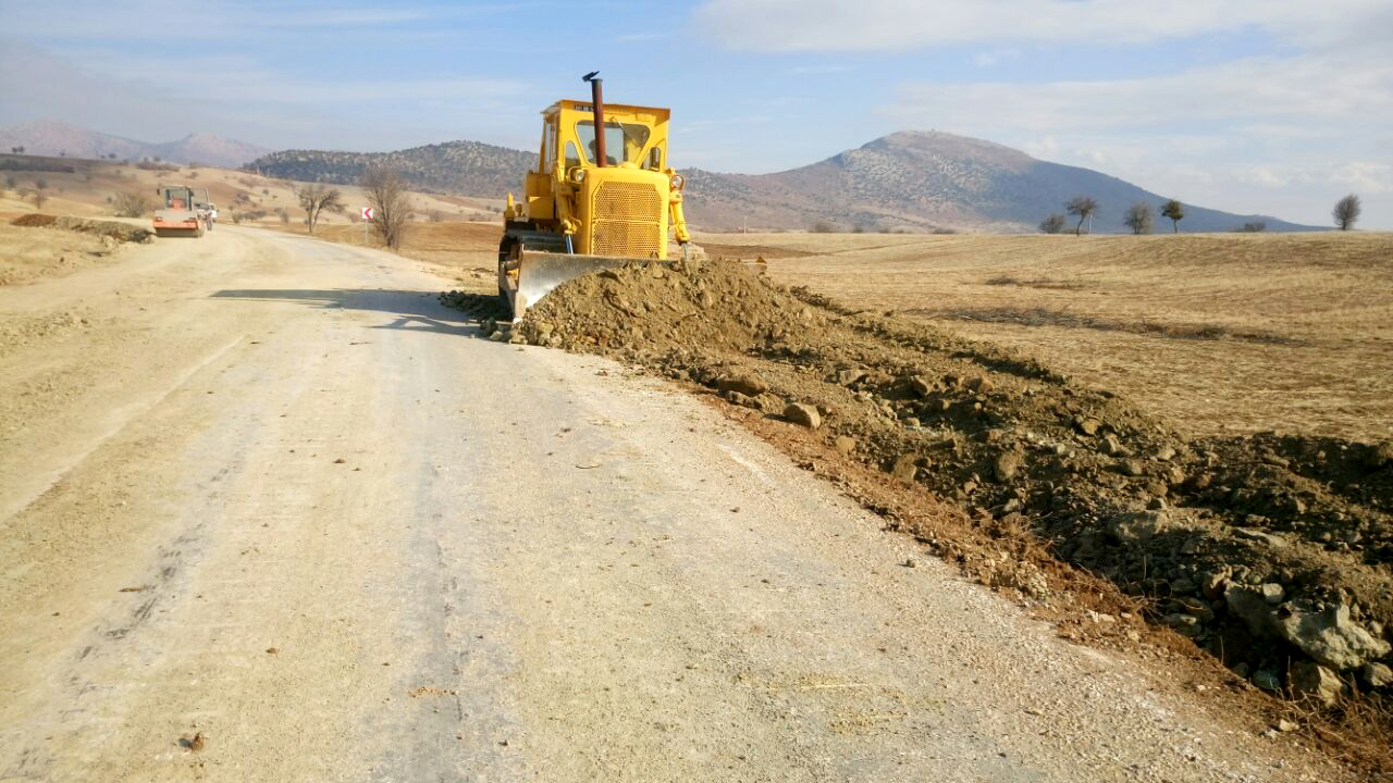 Bozkır İlçesi'nde Mahalle Yolu Standardı Yükseldi