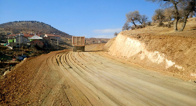 Bozkır İlçesi'nde Mahalle Yolu Standardı Yükseldi