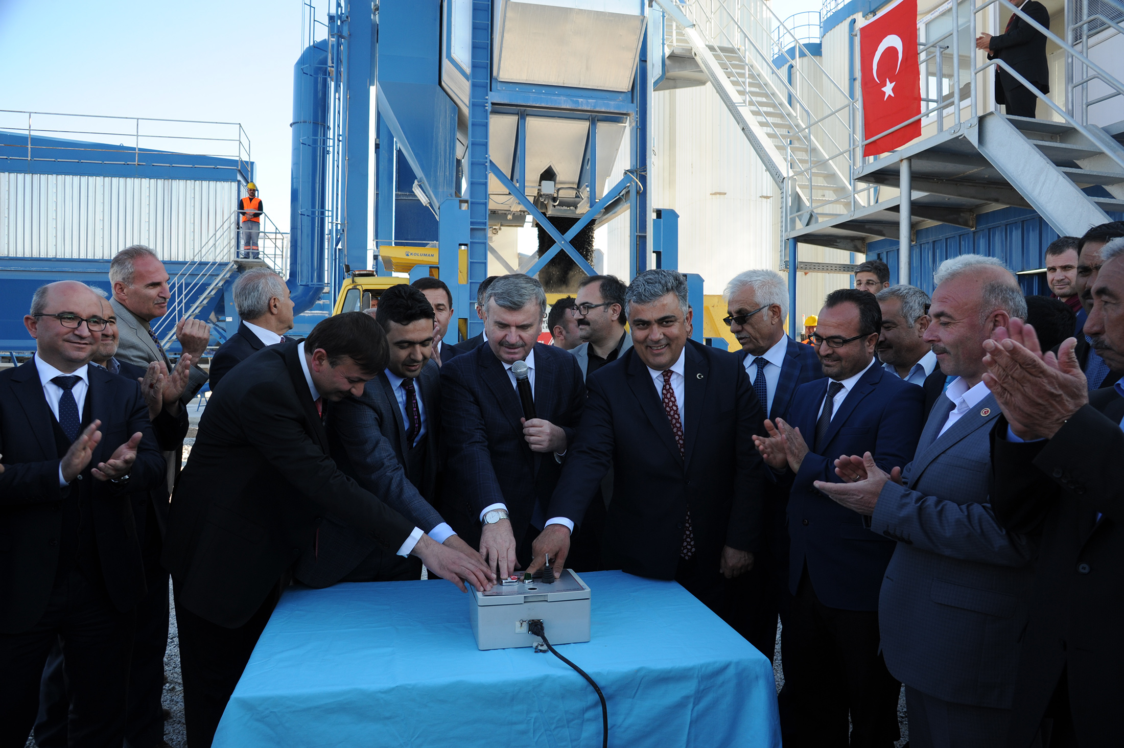 Başkan Akyürek Ereğli'de Asfalt Sezonunu Açtı