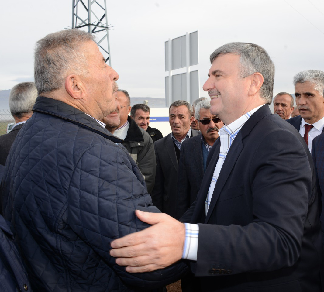 İlçelerimizde Yol Hariç Altyapıya 3 Yılda 1 Milyar Liralık Yatırım Yaptık