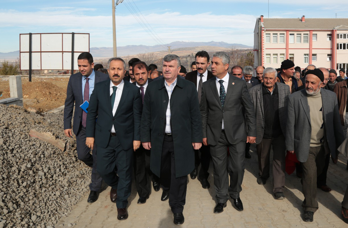 İlçelerimizde Yol Hariç Altyapıya 3 Yılda 1 Milyar Liralık Yatırım Yaptık