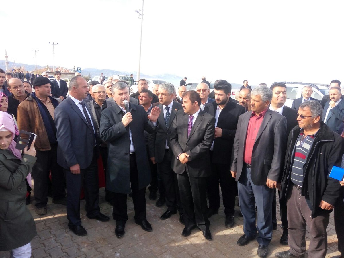 İlçelerimizde Yol Hariç Altyapıya 3 Yılda 1 Milyar Liralık Yatırım Yaptık