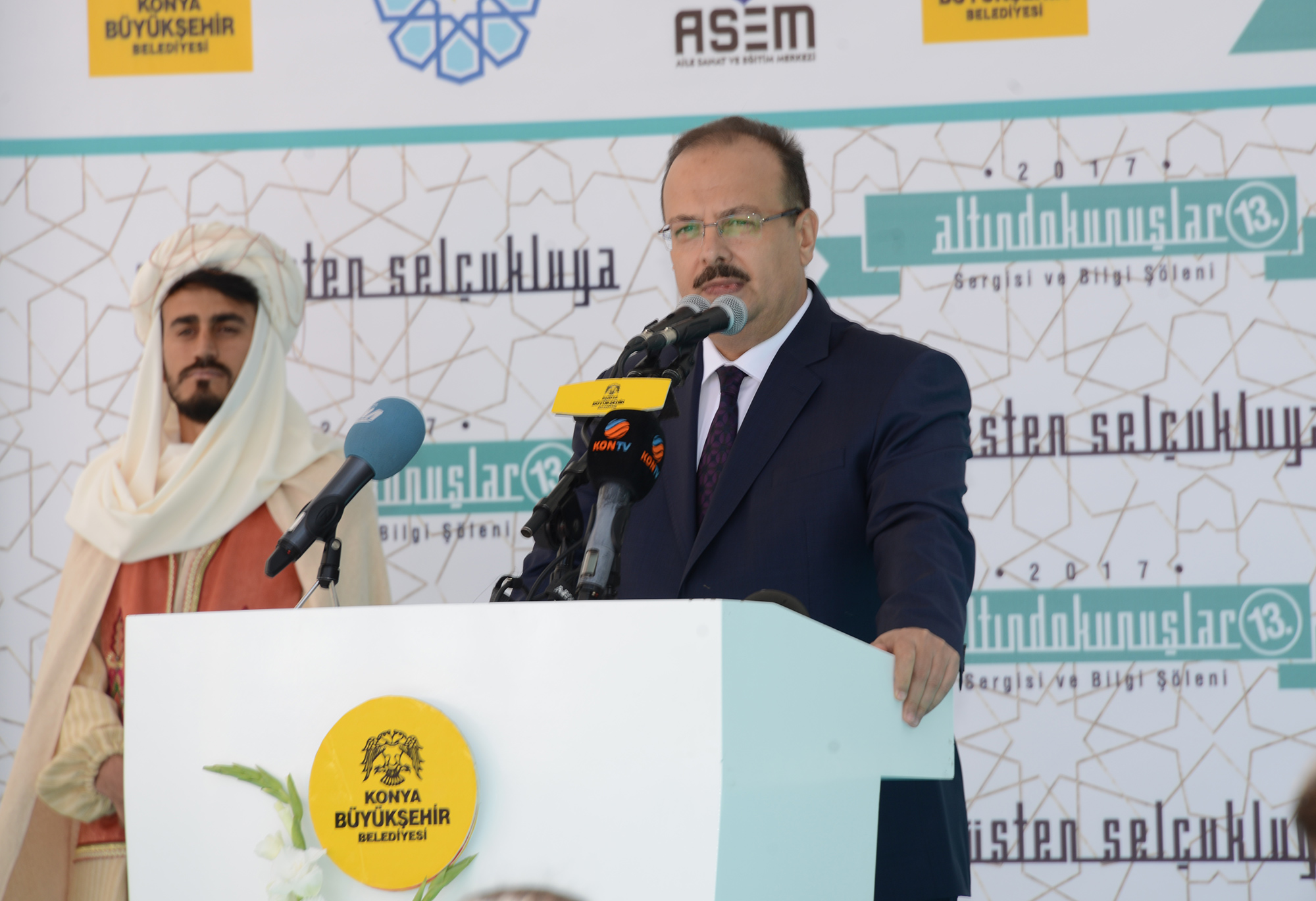 Geleneksel 13. Altın Dokunuşlar 'Endülüs'ten Selçukluya' Sergisi Açıldı
