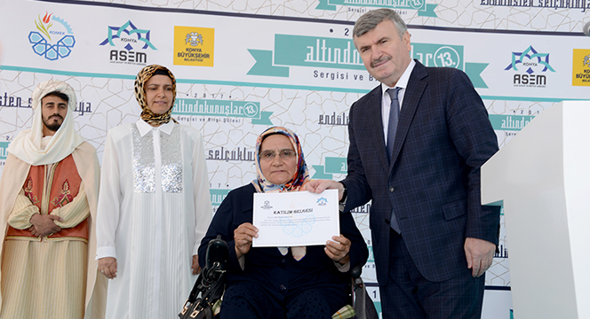 Geleneksel 13. Altın Dokunuşlar 'Endülüs'ten Selçukluya' Sergisi Açıldı