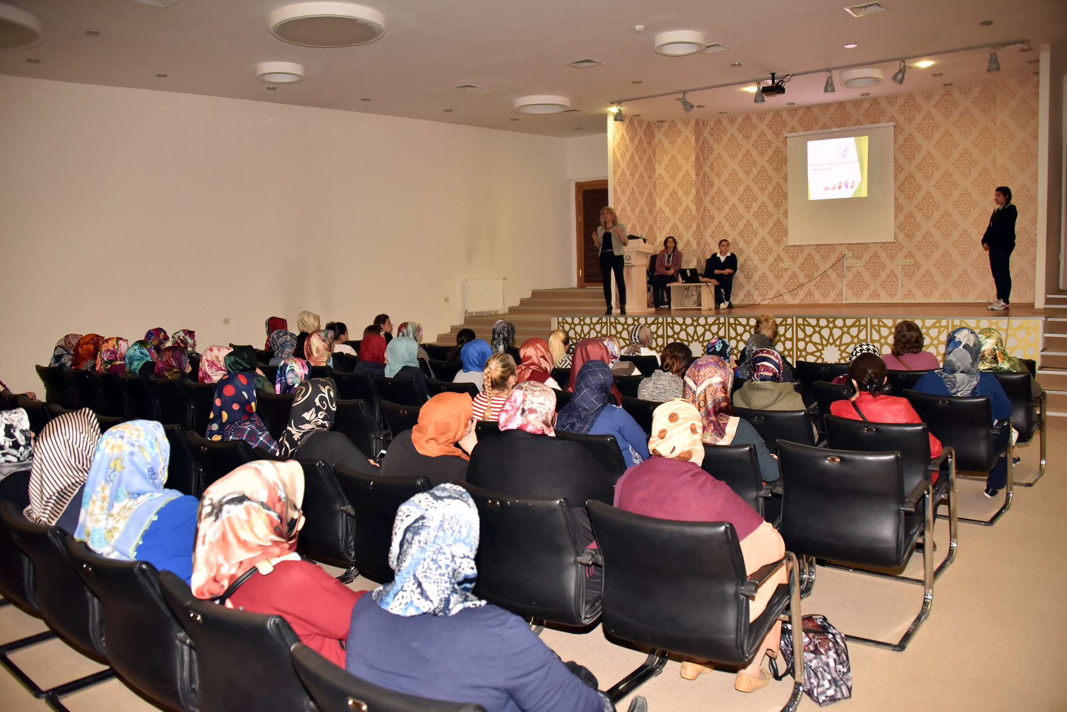 ASEM Bilinçli Anneler İçin Seminerler Düzenliyor