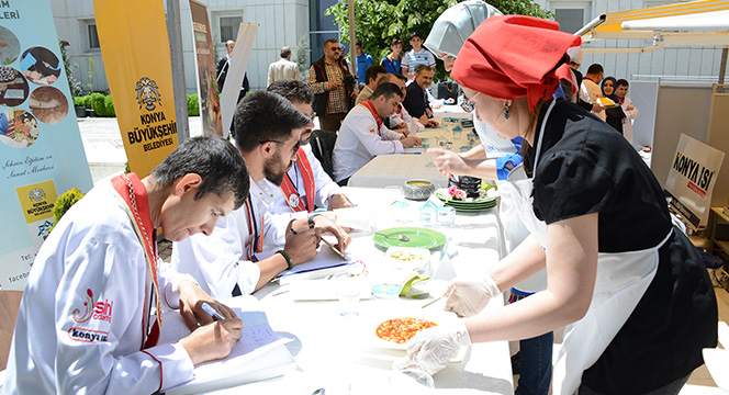 İşaret Dili Kursiyerlerinden Anlamlı Program