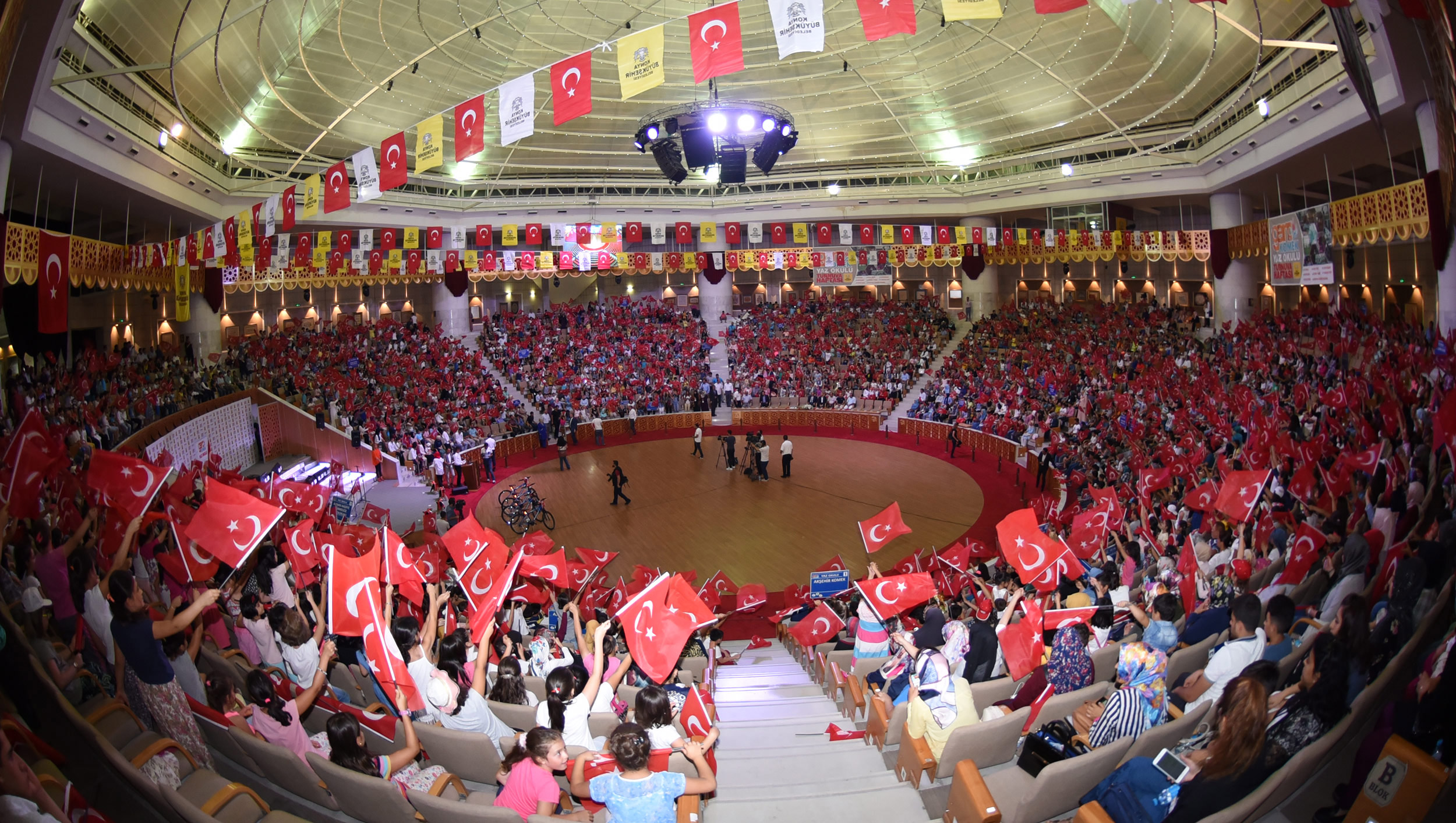 Geleceğin Teminatı Gençler Ödüllendirildi