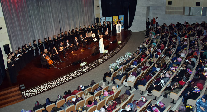 Klasik Türk Müziği Korosu Kadınlar Topluluğu'ndan Anlamlı Konser