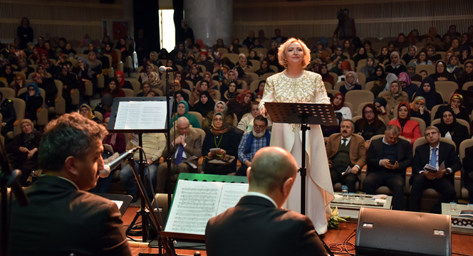 Klasik Türk Müziği Korosu Kadınlar Topluluğu'ndan Anlamlı Konser
