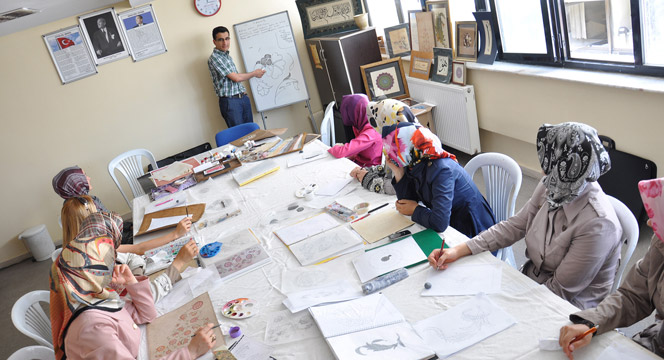 Yaz Dönemi İçin KOMEK'te 5 Kurs Merkezine Kayıtlar Başladı