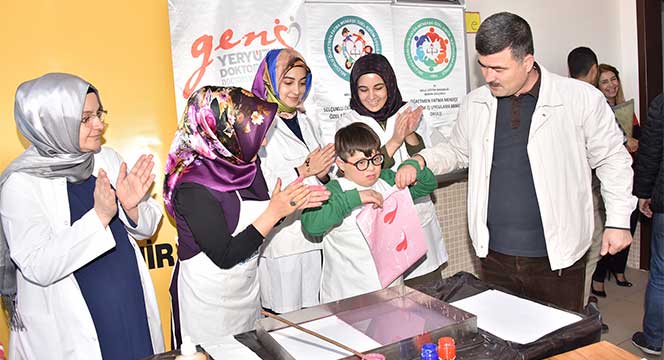 KOMEK ve Tıp Fakültesi Öğrencileri Özel Gençleri Mutlu Etti