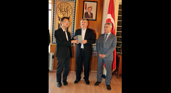Japon Heyet Başkan Akyürek'i Ziyaret Etti