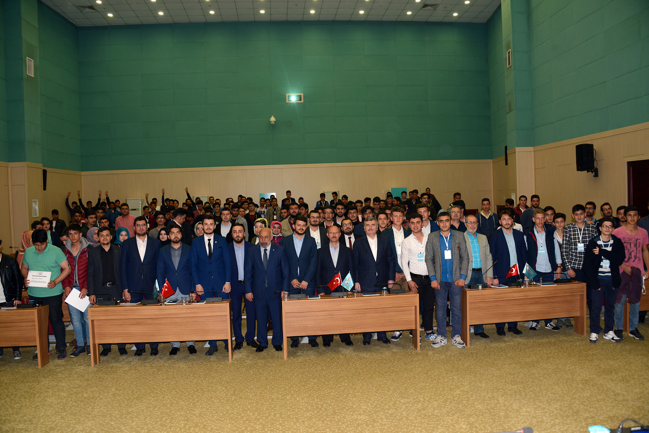 Medeniyetler İdealist İnsanların Omuzlarında Yükselir