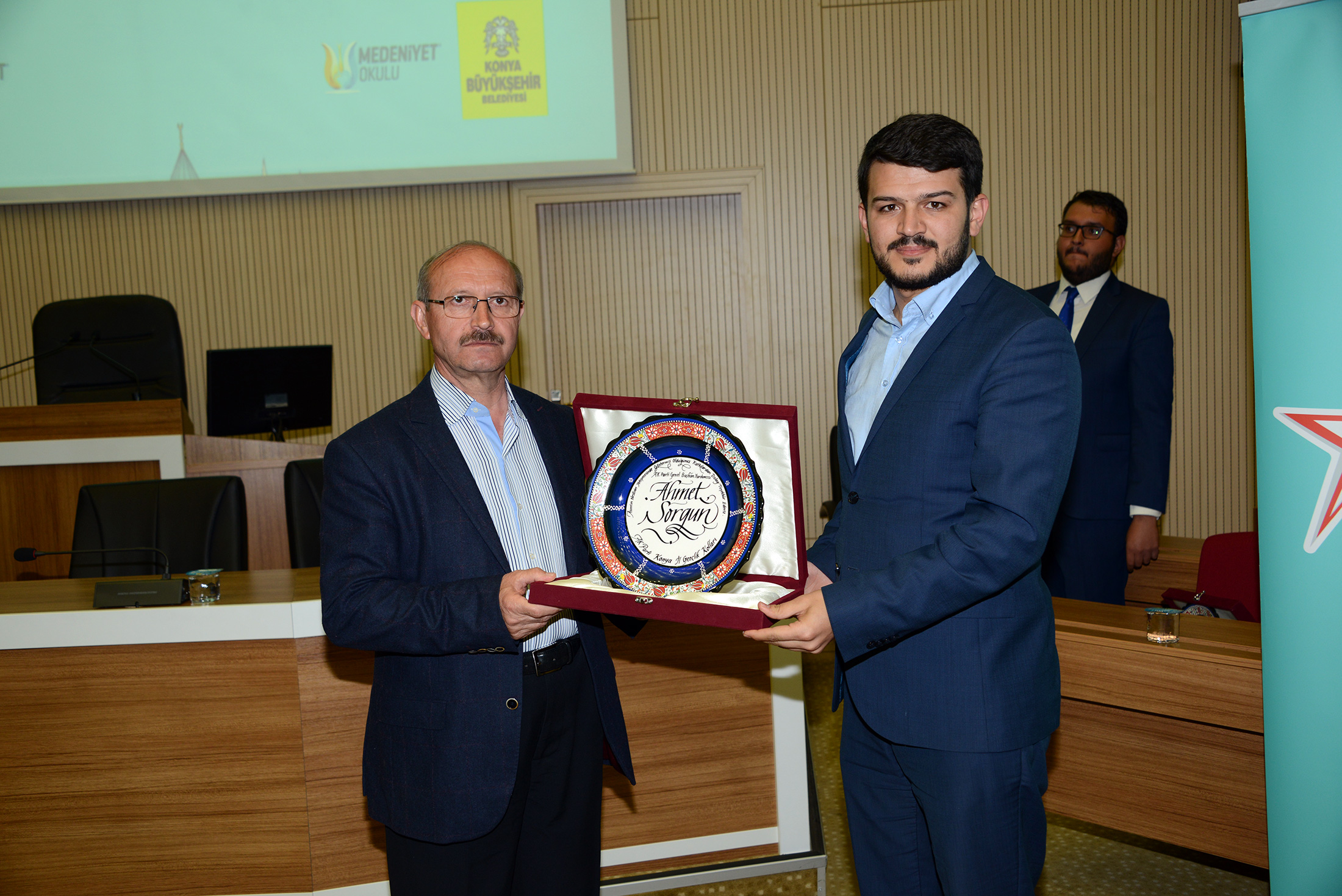 Medeniyetler İdealist İnsanların Omuzlarında Yükselir