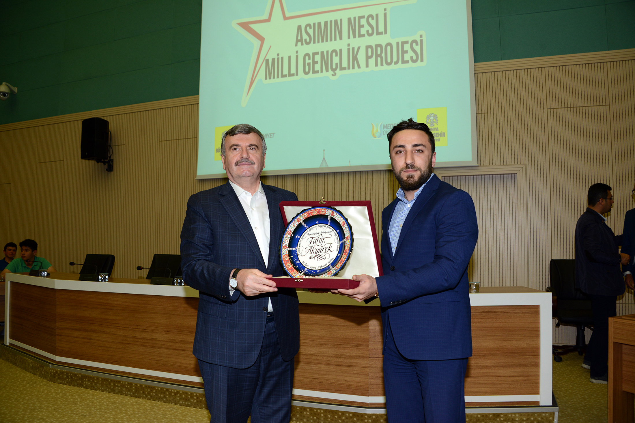 Medeniyetler İdealist İnsanların Omuzlarında Yükselir