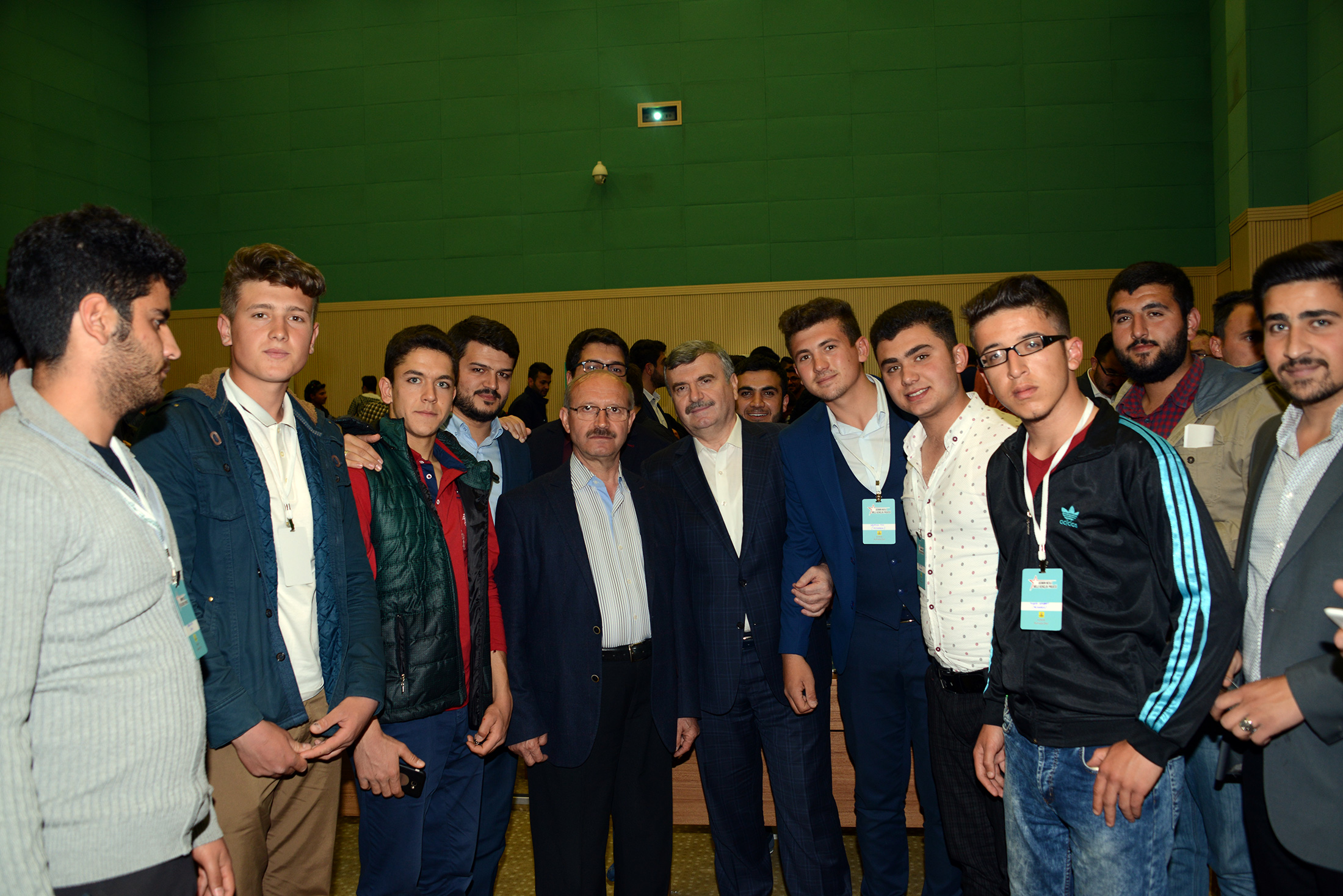 Medeniyetler İdealist İnsanların Omuzlarında Yükselir