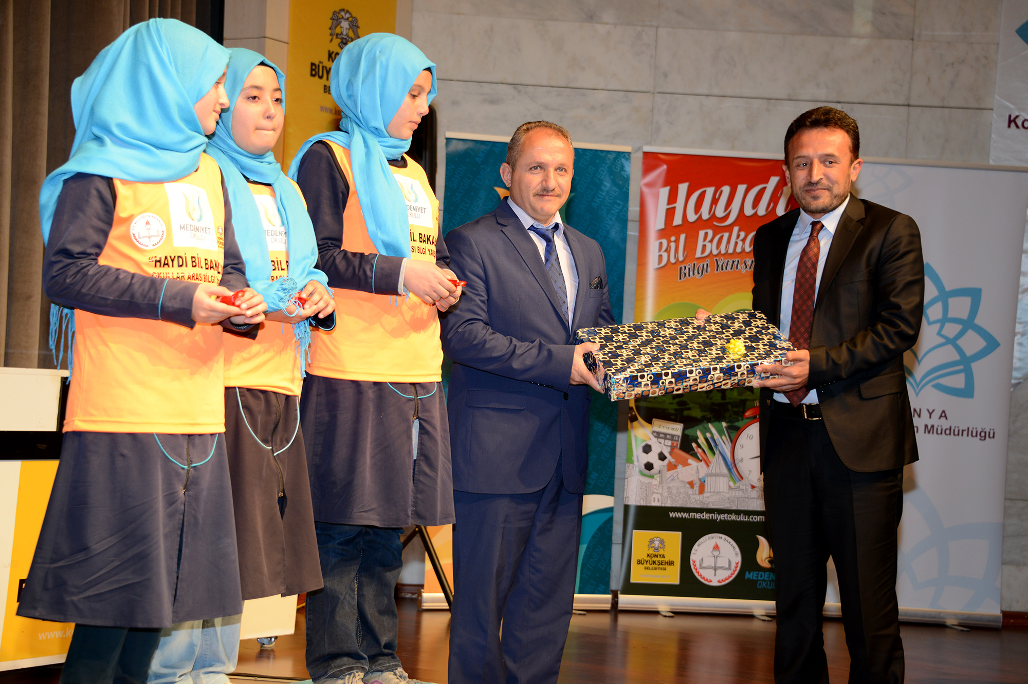 Haydi Bil Bakalım Yarışması'nın Kazananları Ödüllendirildi