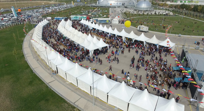 Konya Bilim Festivaline 100 Bin Ziyaretçi