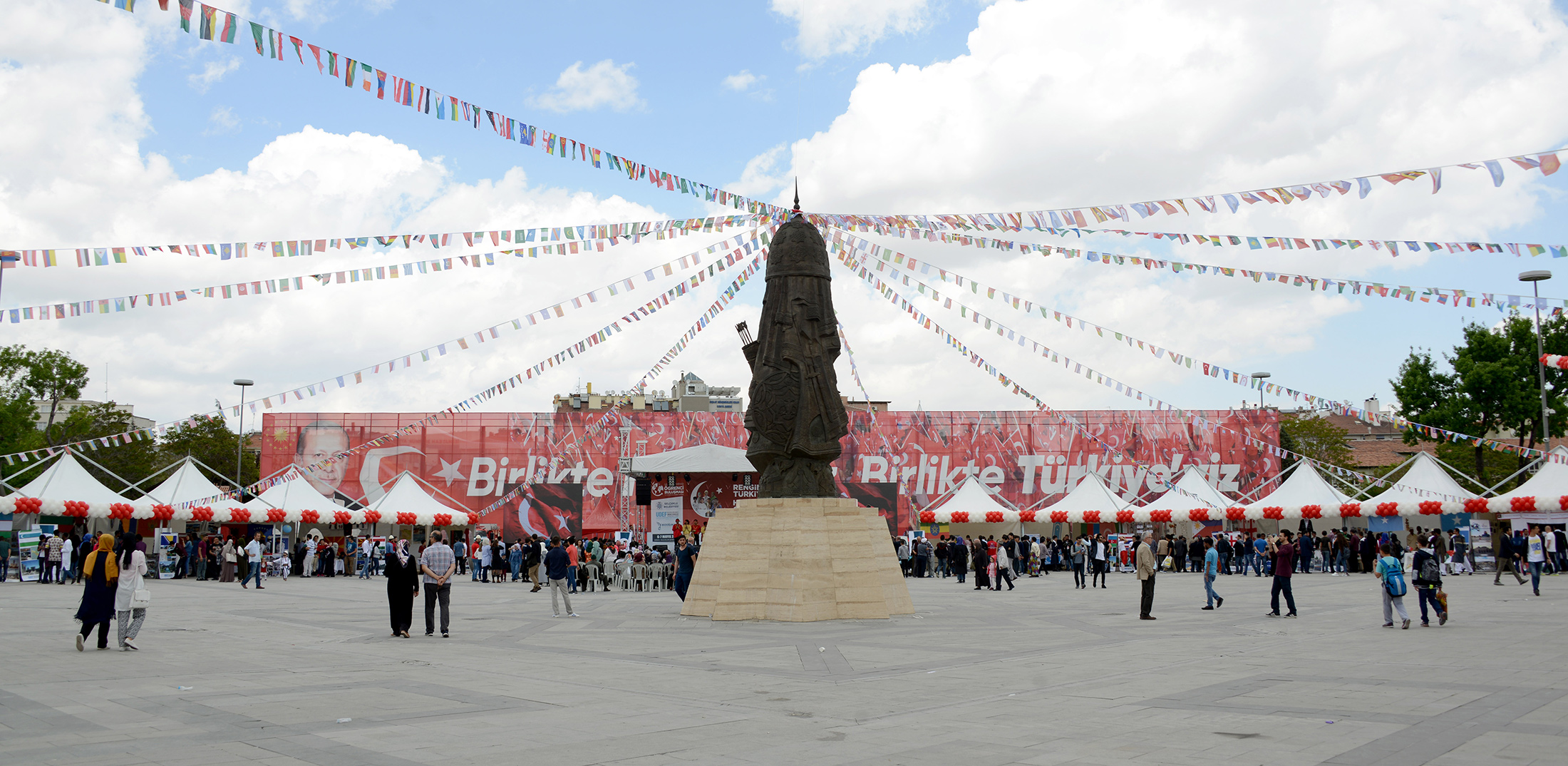 Konya Uluslararası Öğrenci Buluşması'na Ev Sahipliği Yapıyor