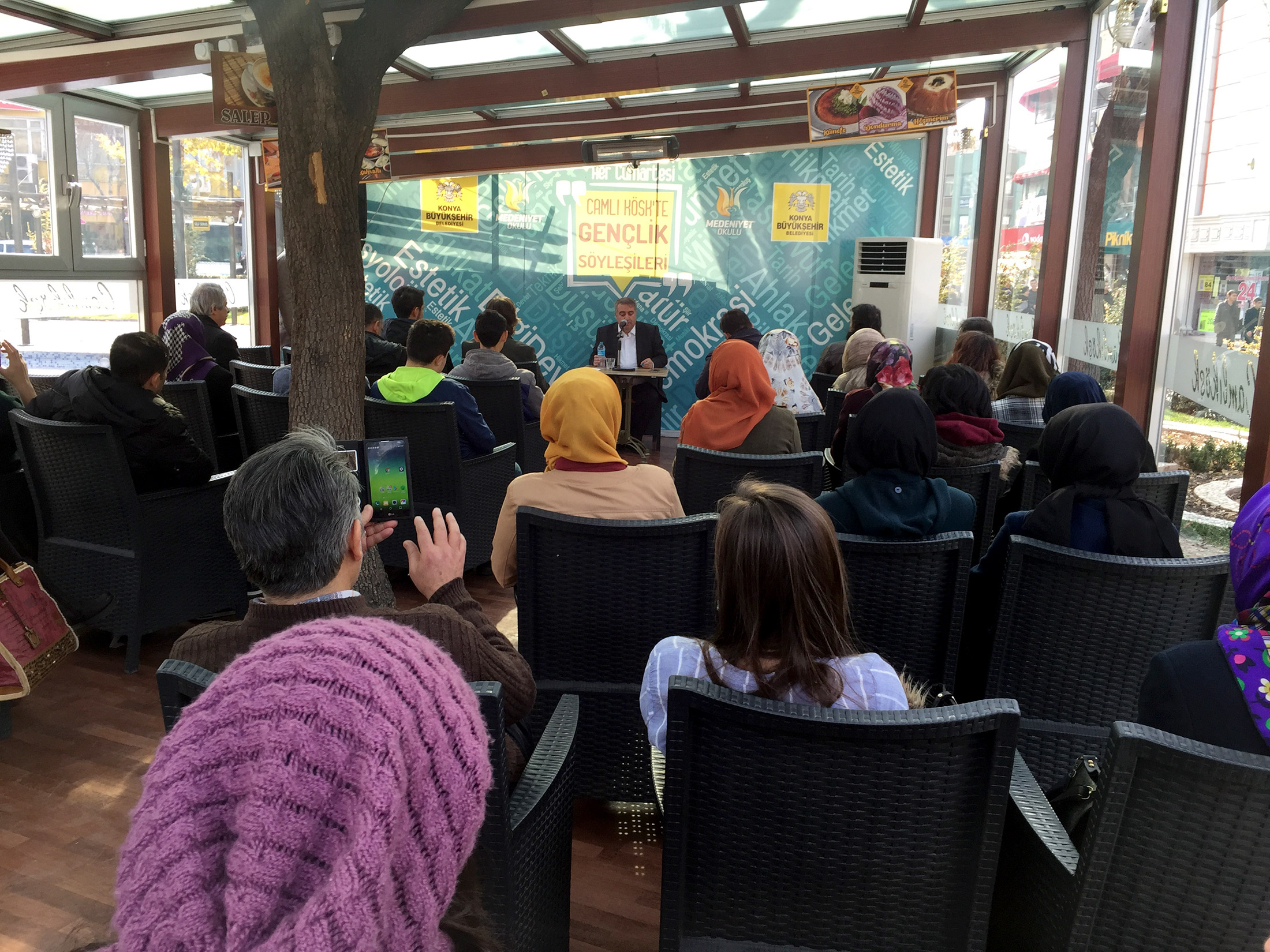 Gençlik Söyleşilerine Necdet Subaşı Konuk Oldu