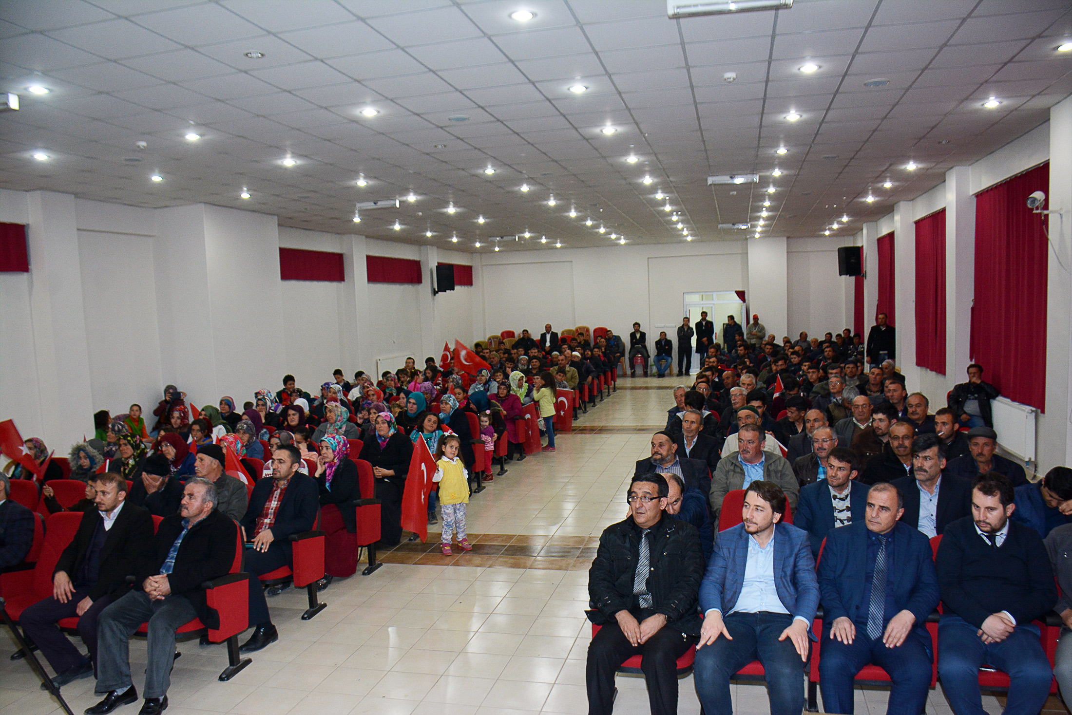 İlçelerde Duygu Dolu Çanakkale Türküleri Konseri