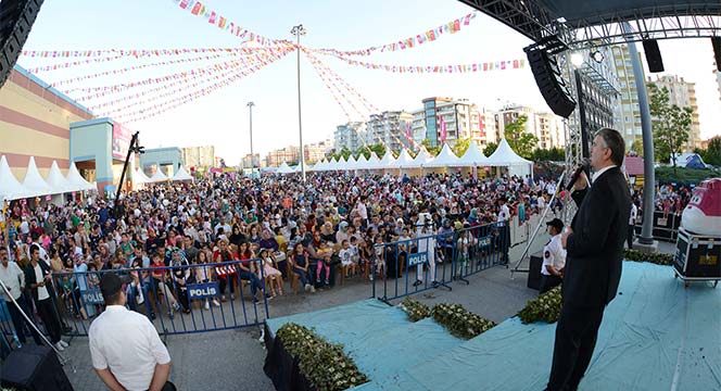 Başkan Akyürek Konya Çocuk Festivali'nde Çocuklarla Buluştu