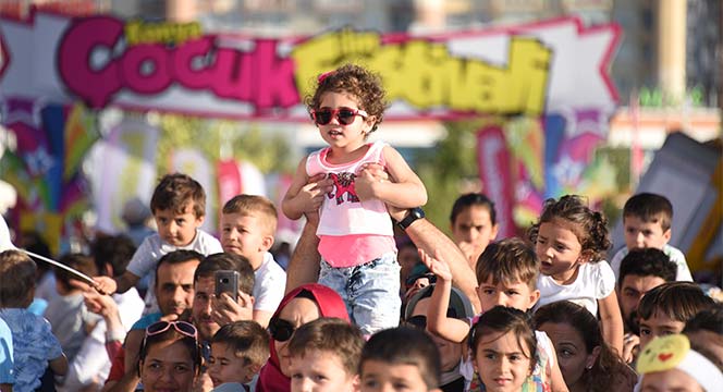 Başkan Akyürek Konya Çocuk Festivali'nde Çocuklarla Buluştu