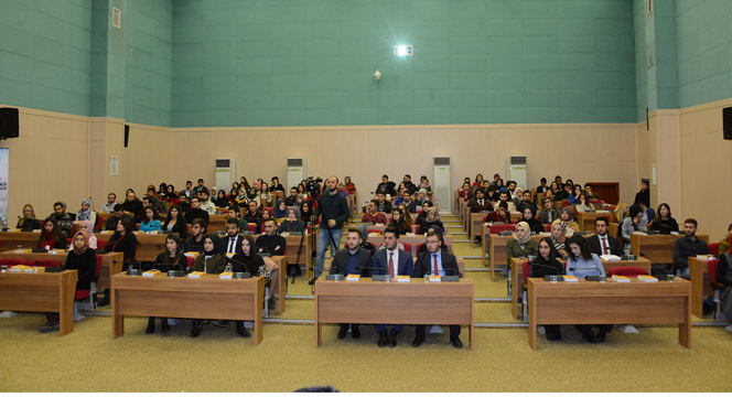 Başkan Akyürek: Gençlik Meclisleri Mektep Vazifesi Görüyor