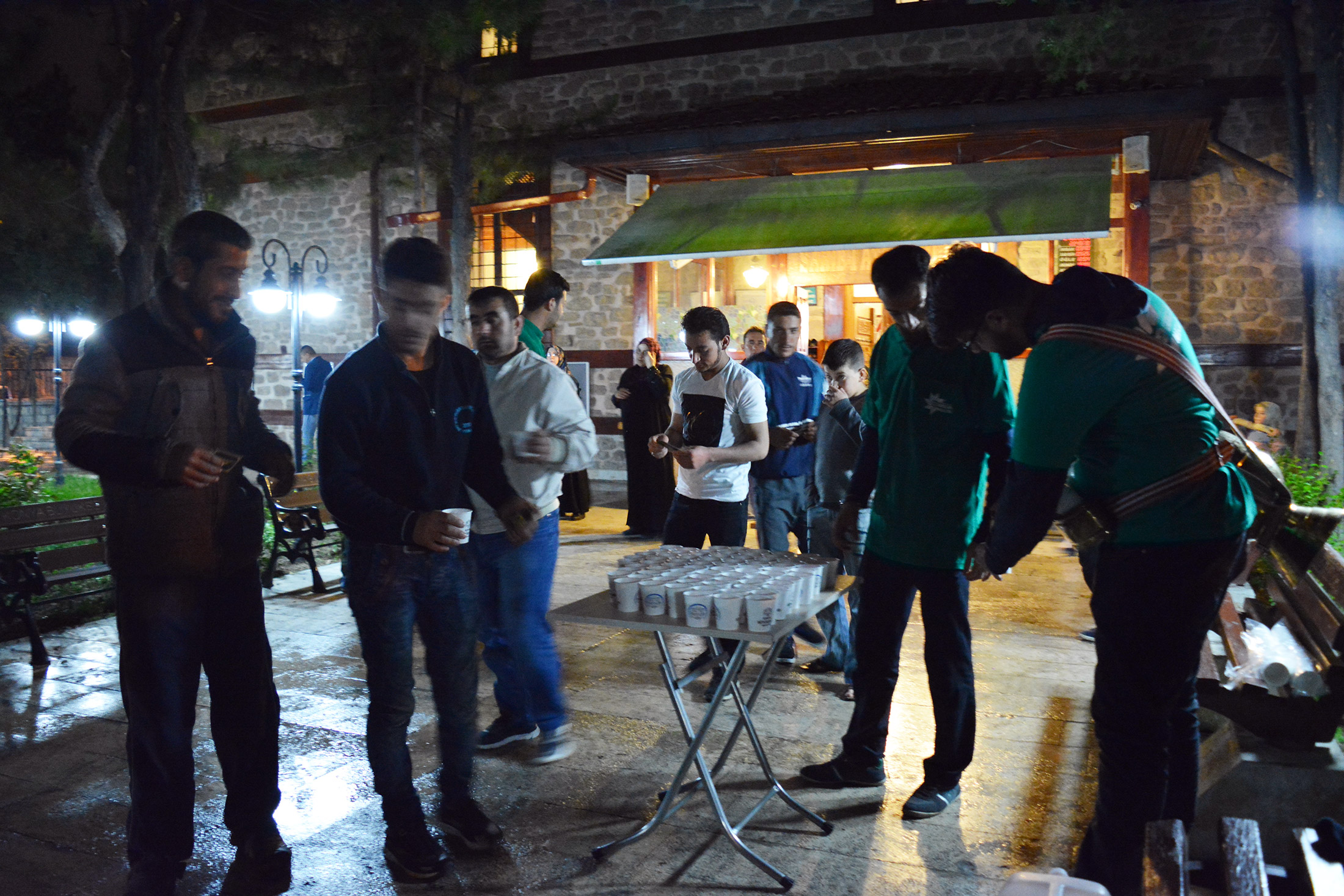 Gençlik Meclisinden '29 Gün, 29 Camii, 29 Teravih' Etkinliği