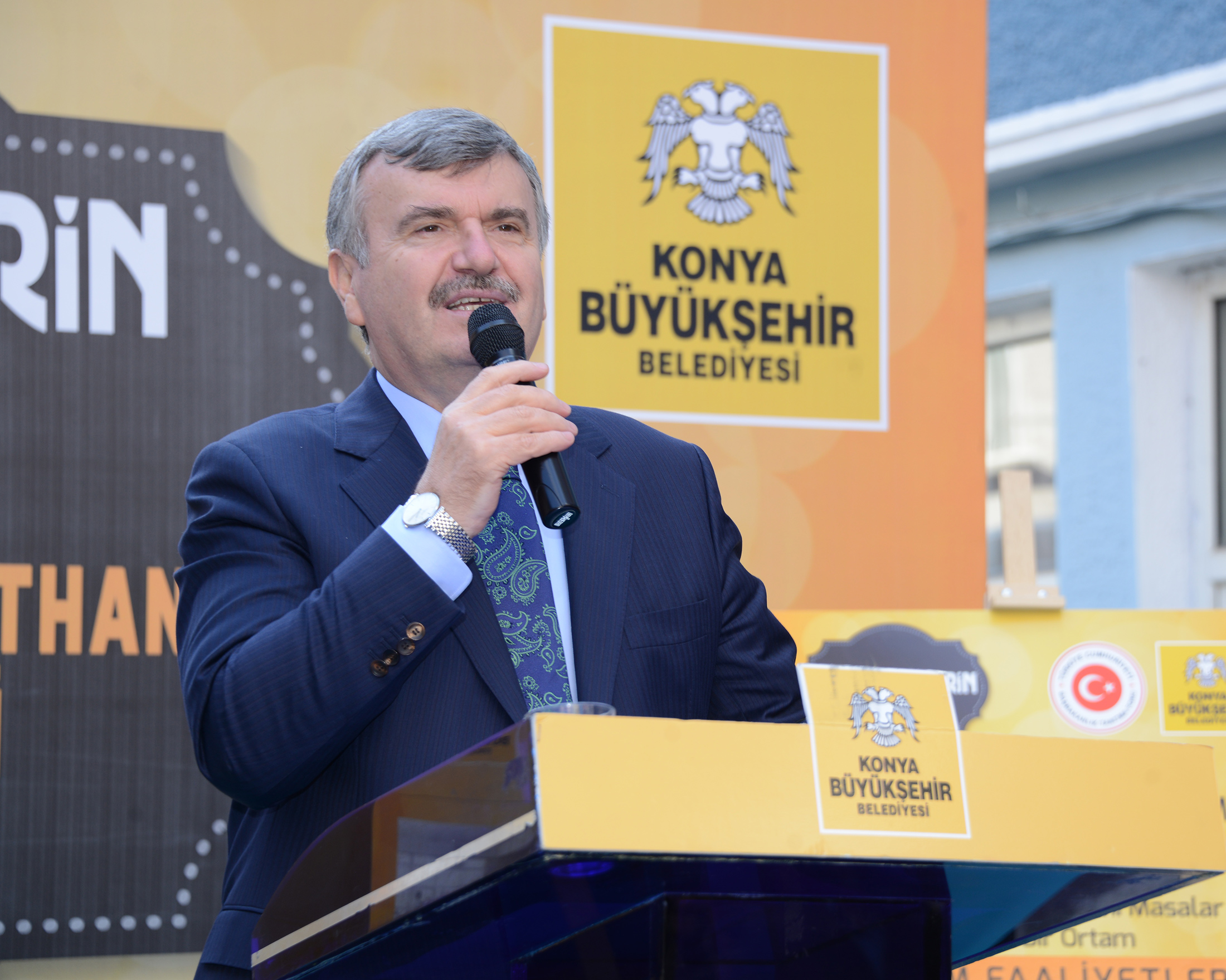 Büyükşehir'den Örnek Proje: Kahvehaneler Kıraathaneye Dönüşüyor